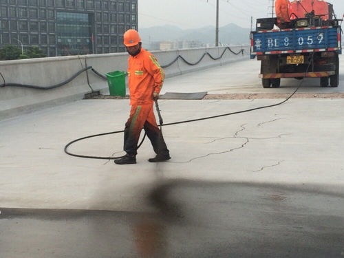 路橋防水涂料噴涂機在橋面防水施工與涂裝工程中的應用